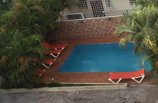 Aparthotel Las Rosas Pool